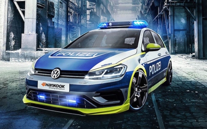 Soi Volkswagen Golf R độ 400 mã lực của cảnh sát Đức
