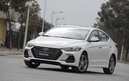Hyundai Elantra Sport giá 729 triệu đồng bất ngờ ra mắt tại Việt Nam