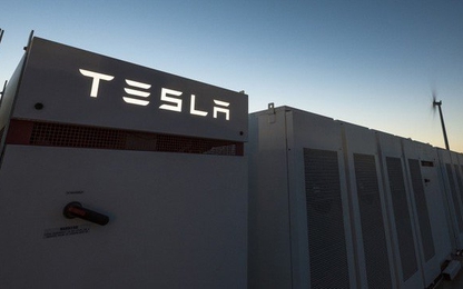 Hệ thống pin Tesla ở Úc thu về gần 1 triệu USD trong vài ngày