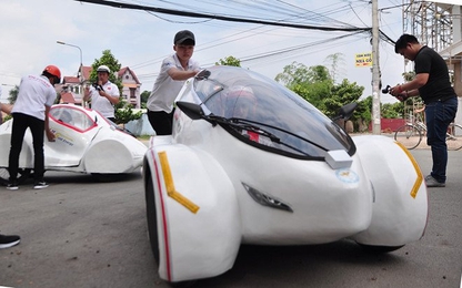 Sinh viên chế tạo xe 4 bánh chạy 200km với một lít xăng