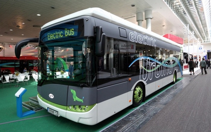 Một nửa xe buýt công cộng sẽ trở thành xe buýt điện vào năm 2025