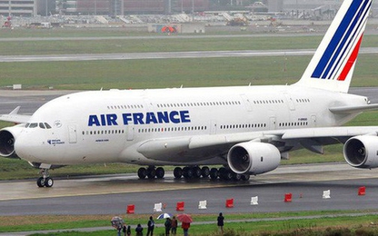 Air France đơn phương huỷ loạt vé máy bay siêu rẻ đi Pháp