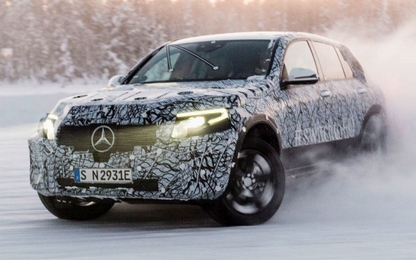 Mercedes tung hình hé lộ 2 mẫu crossover chạy điện mới