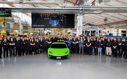 Siêu xe Lamborghini Huracan thứ 10.000 xuất xưởng