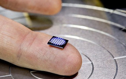 Đây là chiếc máy tính nhỏ nhất thế giới, chỉ bằng hạt muối