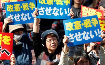 Người Nhật muốn Thủ tướng Abe từ chức vì bê bối đất đai