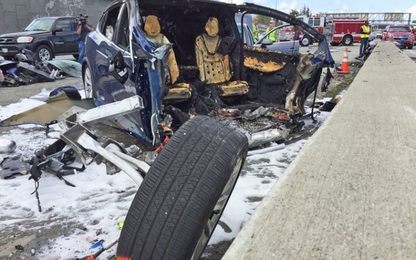 Nghi vấn Tesla Model X tai nạn đã kích hoạt chế độ tự lái