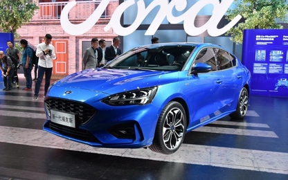 Ford Focus 2019 sedan “lột xác”, đối đầu Mazda 3