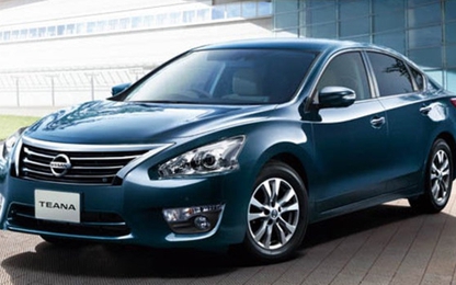 Nissan, Mitsubishi đồng loạt giảm mạnh: Mất giá hơn 100 triệu