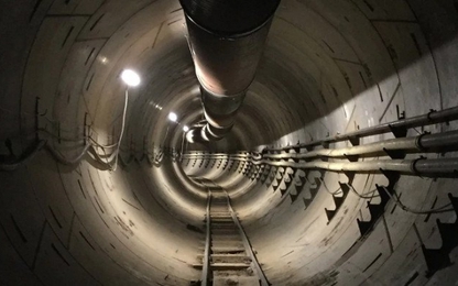 Elon Musk hé lộ đường hầm chống tắc đường đầu tiên ở Los Angeles