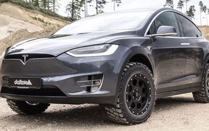Xem SUV điện Tesla Model X độ offroad đầu tiên trên Thế giới