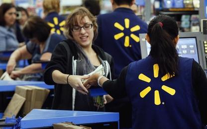 Walmart trả tiền cho 1,4 triệu nhân viên tại Mỹ lấy bằng đại học