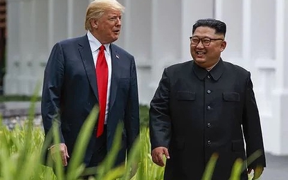 Trump trao số điện thoại liên lạc trực tiếp cho Kim Jong-un