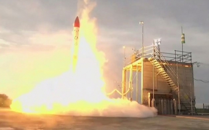 Tên lửa rơi ngược trở lại bệ phóng chỉ sau vài giây rồi phát nổ