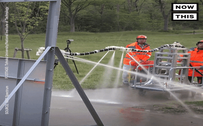 Các nhà khoa học Nhật Bản trình làng vòi phun nước tự động