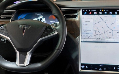 Elon Musk đăng đàn tuyển developer về làm game chơi trên xe Tesla