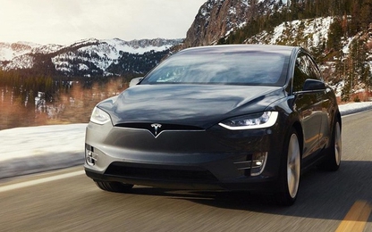 Tesla tăng tốc độ sản xuất bằng cách giảm số lượng màu xe