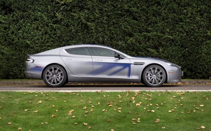 Tiết lộ bí mật đầu tiên về Aston Martin Rapide E