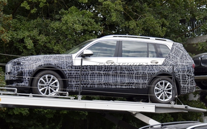 Rò rỉ thiết kế nội thất BMW X7 trước ngày ra mắt