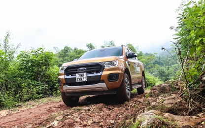 Bán tải Ford Ranger giữ ngôi vương bán chạy nhất Việt Nam