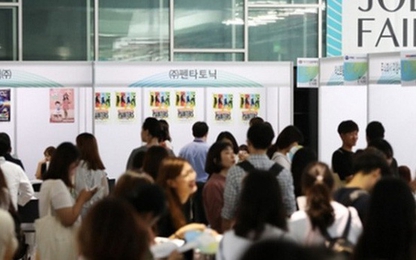 Thất nghiệp tràn lan, thanh niên Hàn Quốc bất bình với Tổng thống