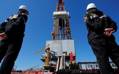 Bất đồng sâu sắc nội bộ OPEC khiến giá dầu sụt mạnh