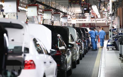 Các nhà chế tạo ôtô dự định chi 300 tỷ USD phát triển xe điện