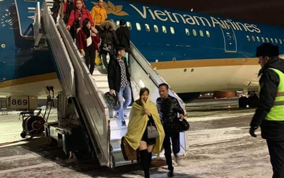 Khách Việt mắc kẹt 3 ngày ở Nga do hãng bay lùi chuyến