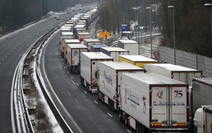 EU nhất trí giảm 30% khí thải CO2 từ xe tải và xe buýt