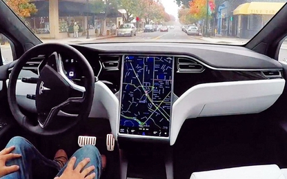 Elon Musk tuyên bố cuối năm 2020 xe Tesla có thể hoàn toàn tự lái