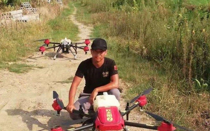 Phi công lái drone - nghề hot nhất ở nông thôn Trung Quốc