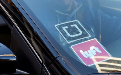 Các nhà đầu tư quay lưng với dịch vụ chia sẻ xe Uber và Lyft?