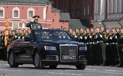 Siêu xe mui trần 6 tấn của Putin xuất hiện trên đường phố Moscow