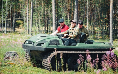 Độc đáo ATV Tinger Armor của Nga có khả năng băng rừng, lội suối