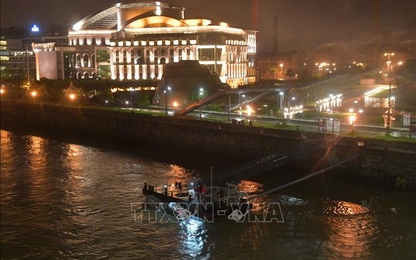 Tìm được thêm thi thể thứ 9 trong vụ chìm tàu trên sông Danube, Hungary