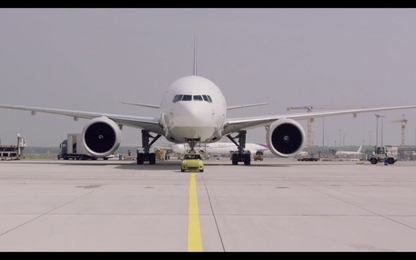 MINI Electric kéo máy bay Boeing 777F