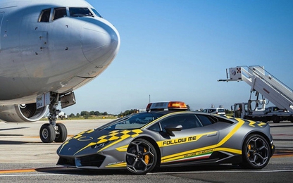 Sân bay Italy dùng siêu xe làm phương tiện dẫn đường cho máy bay