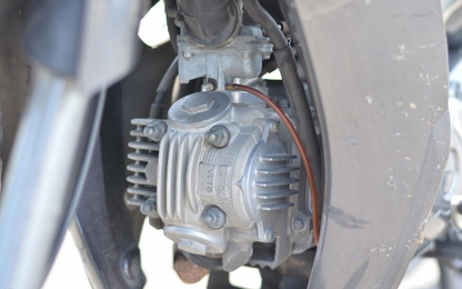 Có bao nhiêu hệ thống làm mát động cơ được trang bị trên xe máy?