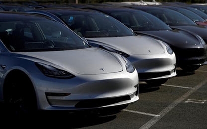 Tesla lập kỷ lục về số xe được giao, giá cổ phiếu “bùng nổ”