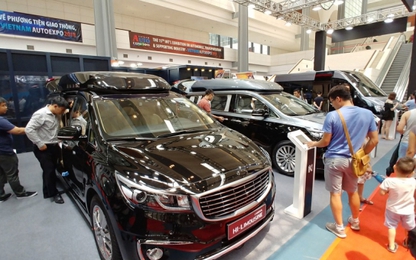 Thị trường ô tô Việt Nam sụt giảm ngay trước tháng 'ngâu'