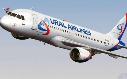 Máy bay chở 234 người tới Crimea phải hạ cánh khẩn cấp