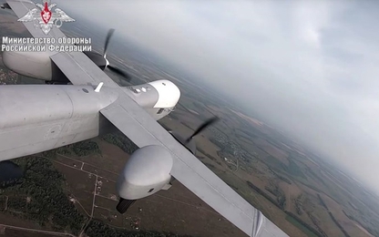 Máy bay không người lái nặng 6 tấn của Nga lần đầu cất cánh