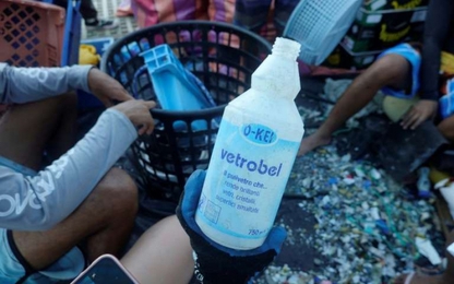 Đổi chai nhựa lấy vé xe buýt ở Ecuador