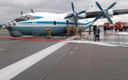 Máy bay quân sự Nga thoát nạn dù hạ cánh bằng bụng