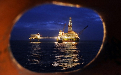 Giá dầu tăng vọt nhờ đàm phán Mỹ - Trung Quốc tích cực