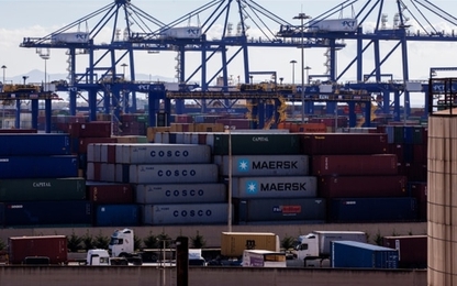 Trung Quốc mua gần hết cảng chính của Hy Lạp