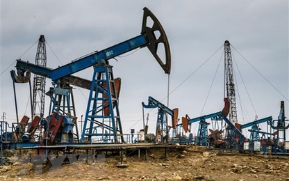 Giá dầu thế giới tăng khi dự trữ của Mỹ tăng thấp hơn dự kiến