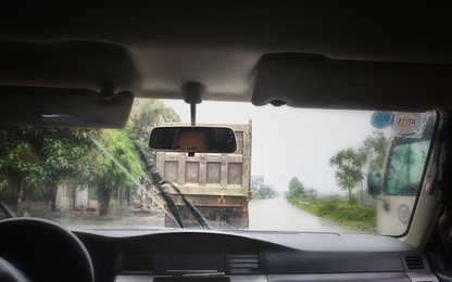 Cùng Thanh tra bắt xe quá tải vượt 301% tại Ninh Bình