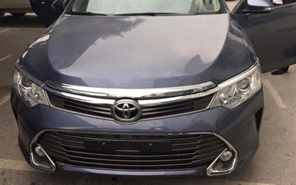 Toyota Camry 2015 sắp bán ở Việt Nam có thêm màu xanh ghi