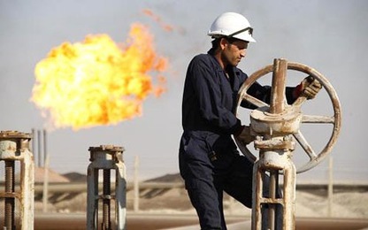 Giá dầu tăng vọt trước tin Saudi Arabia không kích Yemen